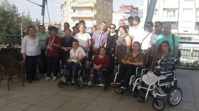 Manisa Büyükşehir Engelli Dernekleriyle Buluştu