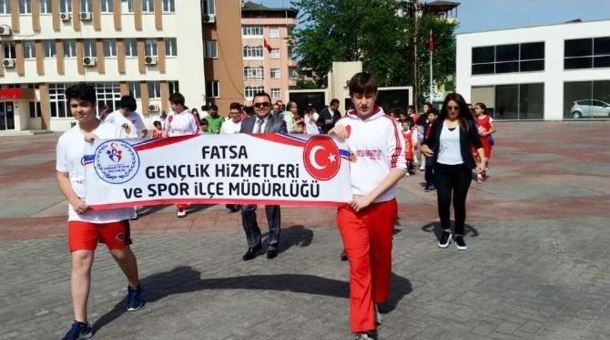 Gen&ccedil;lik Haftası Gen&ccedil;lik Y&uuml;r&uuml;y&uuml;ş&uuml;yle Başladı