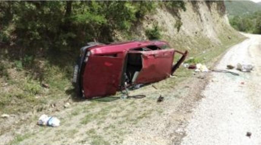 Erbaa&rsquo;da Otomobil Devrildi: 5 Yaralı