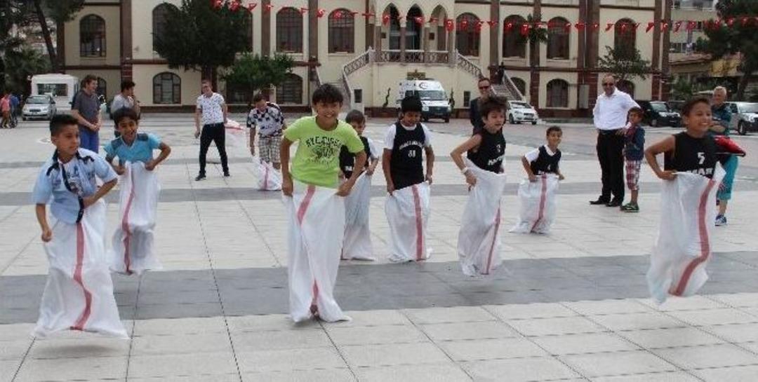 Gen&ccedil;lik Haftası Gen&ccedil;lik Y&uuml;r&uuml;y&uuml;ş&uuml;yle Başladı