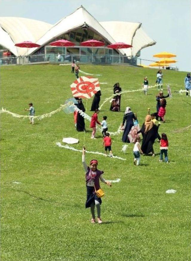 Belediye Başkanı Gen&ccedil;&rsquo;ten Misafir Yetim &Ccedil;ocuklara Kardeş Eli 3