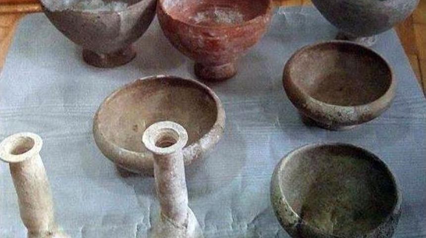 Tarlada Bulduğu Tarihi Eserleri M&uuml;zeye Teslim Etti