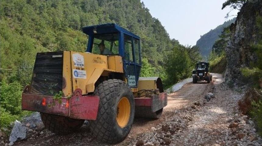 Alanya&rsquo;da Yayla Yolları Asfaltlanıyor