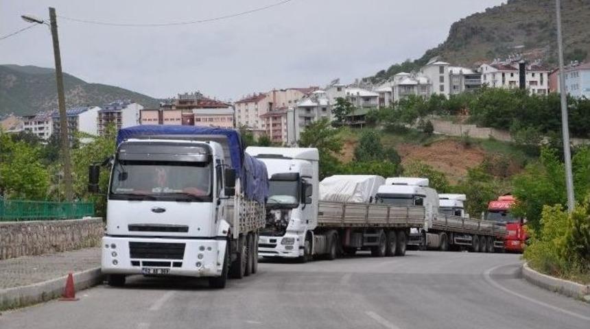 Tunceli-erzincan Karayolu Transit Ge&ccedil;işlere Kapatıldı
