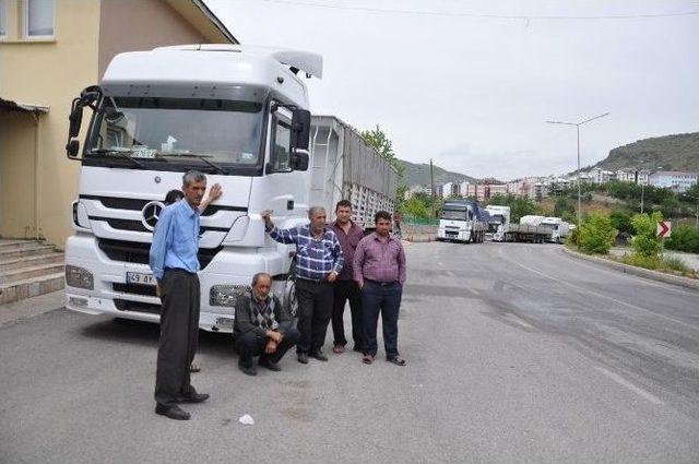 Tunceli-erzincan Karayolu Transit Ge&ccedil;işlere Kapatıldı 1
