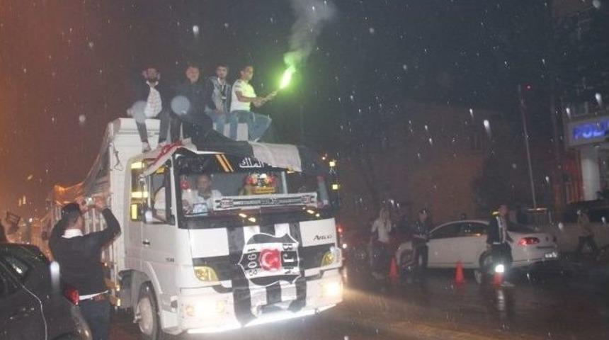 Sırılsıklam Şampiyonluk Sevinci