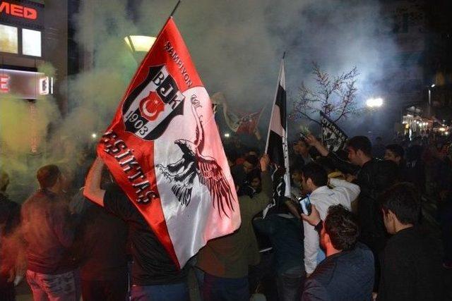 Bitlis’te Beşiktaş’ın Şampiyonluk Sevinci