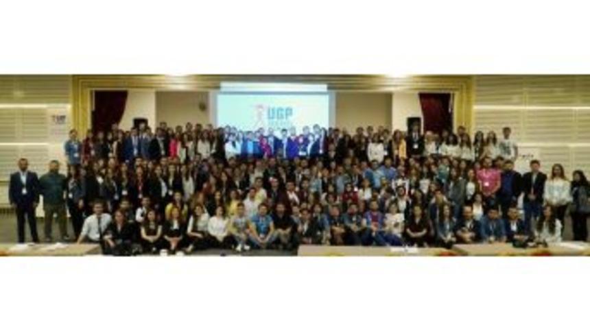 Ervak&rsquo;ın Gen&ccedil;leri Erzurum&rsquo;u Ulusal Gen&ccedil;lik Parlamentosu&rsquo;nda Temsil Etti