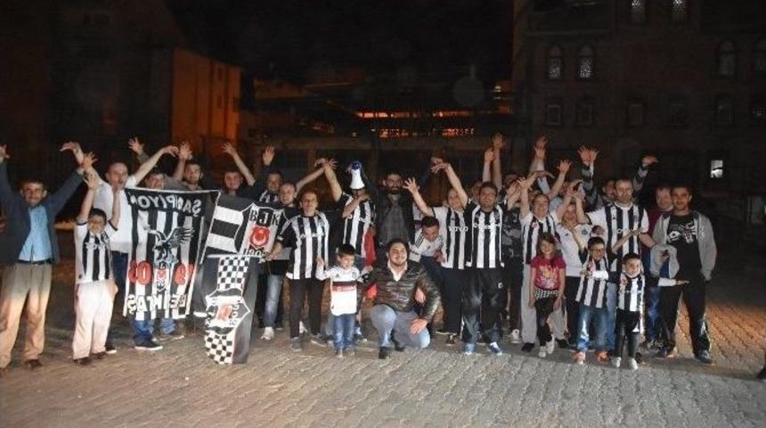 Azdavay&rsquo;da Beşiktaş Taraftarları Şampiyonluğu Kutladı