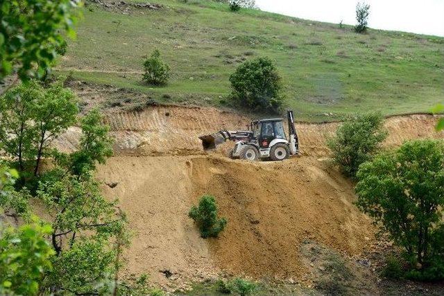 6 Metre Genişliğindeki Yol 8 Metreye Çıkarılıyor