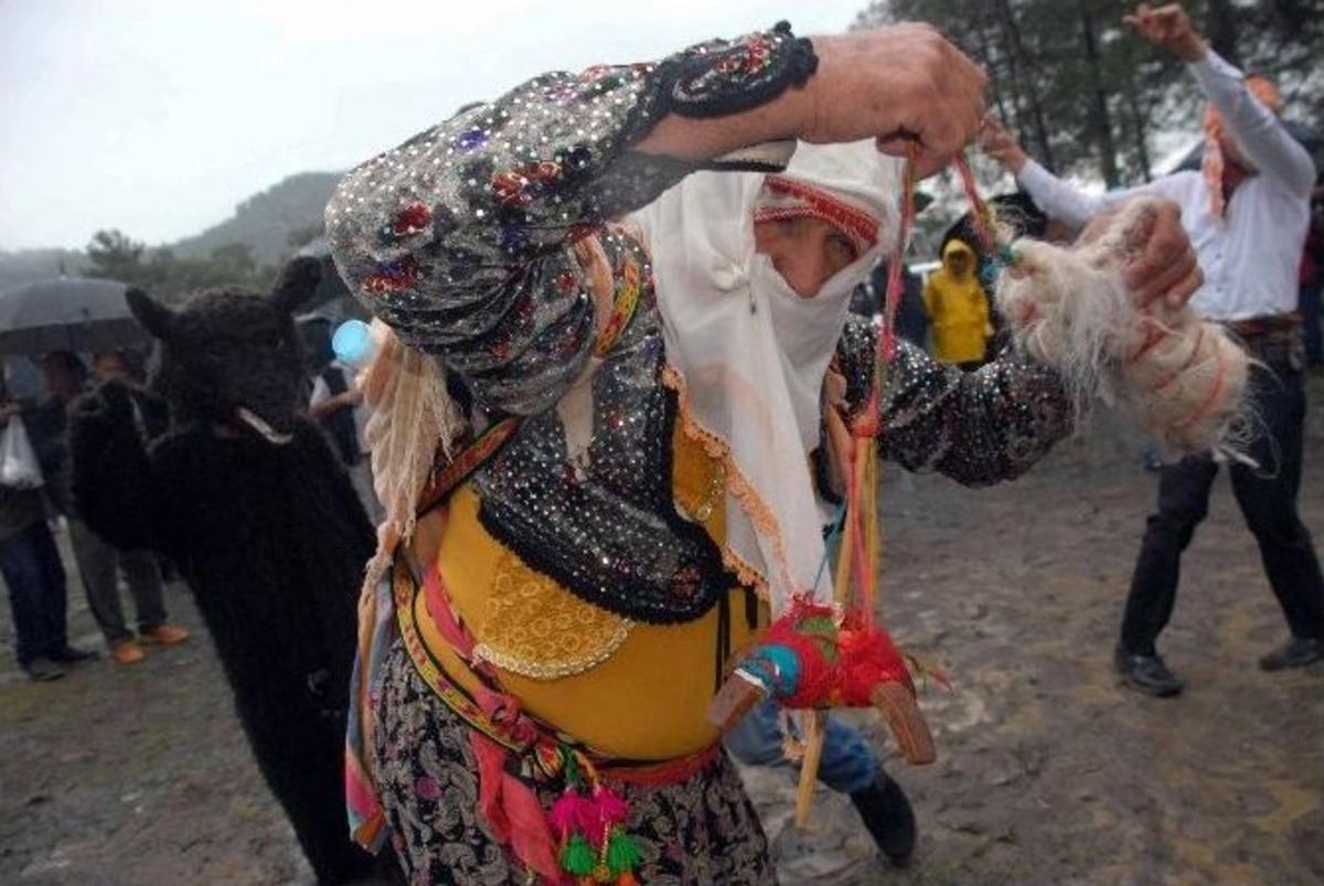 Fethiye&rsquo;de Orta Oyunlu Taş Ocağı Eylemi
