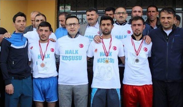 Karayazı Kaymakamlığı Spor Şenlikleri Halk Koşusuyla Devam Etti