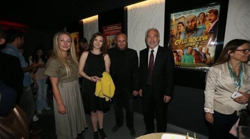 Oflu Hoca&rsquo;nın Şifresi 2 Filmi&rsquo;nin Galası K&uuml;tahya&rsquo;da Yapıldı
