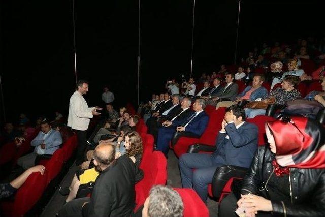 Oflu Hoca’nın Şifresi 2 Filmi’nin Galası Kütahya’da Yapıldı