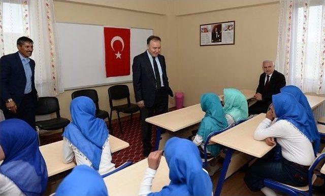 İşadamı Şeker, Hayrına 22. Kuran Kursunu Kendi Köyüne Yaptırdı 1