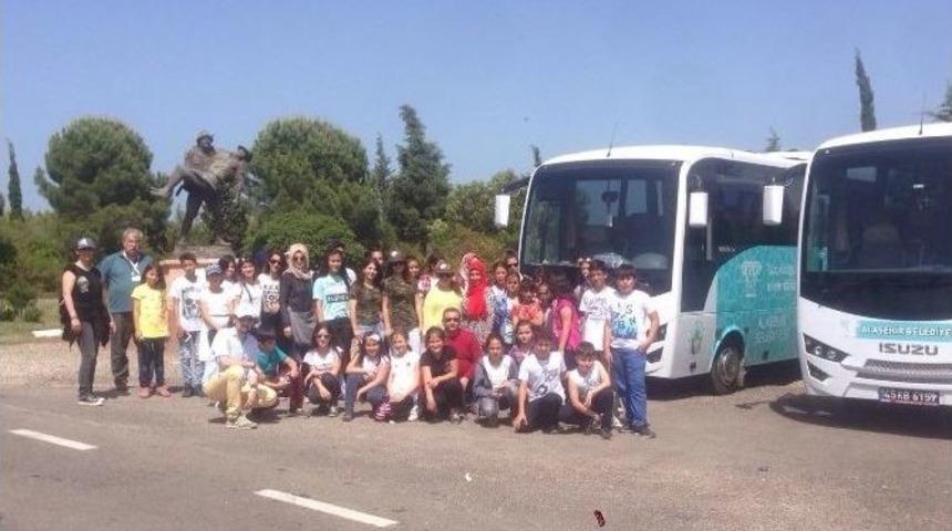Dyned&rsquo;in Başarılı &Ouml;ğrencilerine &Ccedil;anakkale Gezisi