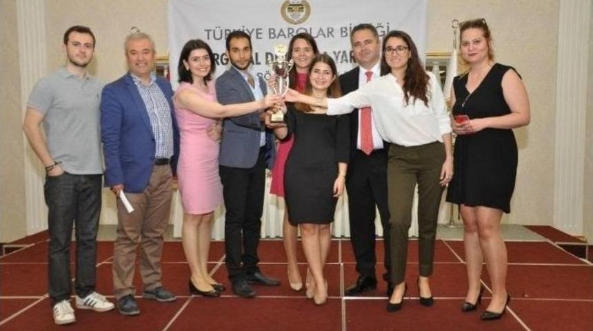 Stajyer Avukatlarda Muğla Birinci, İzmir İkinci Oldu