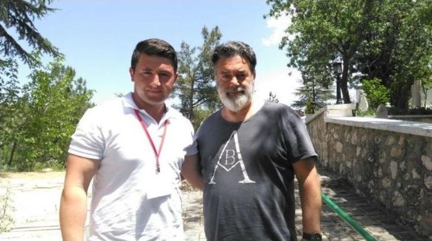 &Uuml;nl&uuml; Reklamcı Ali Tarhan Şeyh Edebali T&uuml;rbesini Ziyaret Etti