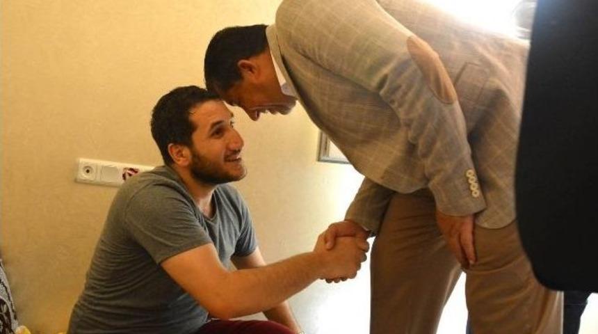 Ceylanpınar Belediye Başkanı Sur Gazisini Ziyaret Etti