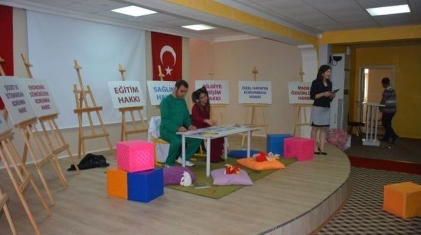 Bozyazılı &Ouml;ğrenciler (d&uuml;şlerime Dokunma&rsquo; Oyununu İzledi