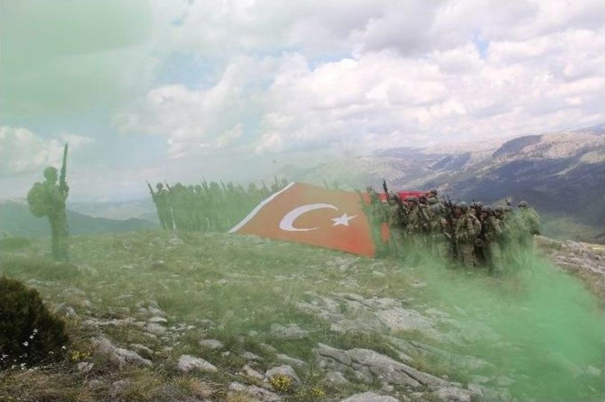 Komandoların Nefes Kesen Tatbikatı