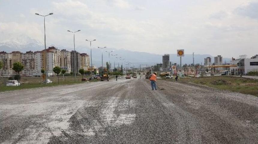 Yolların Kalitesi B&uuml;y&uuml;kşehir İle Artıyor