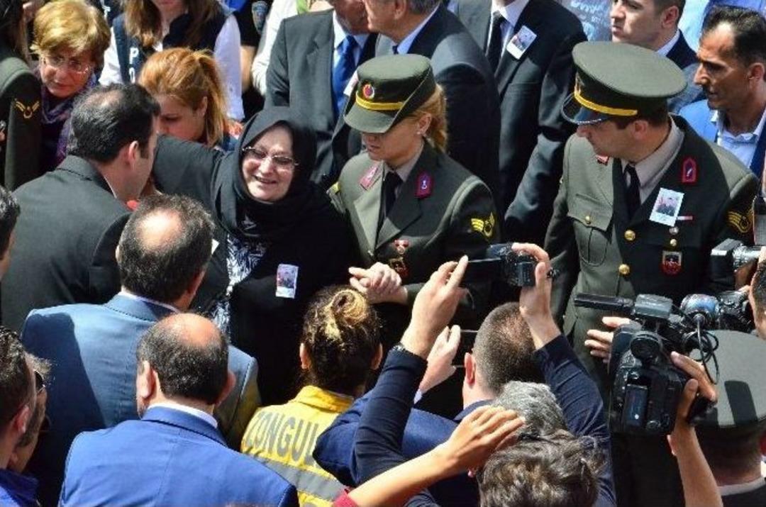 Zonguldak Şehidine Ağlıyor