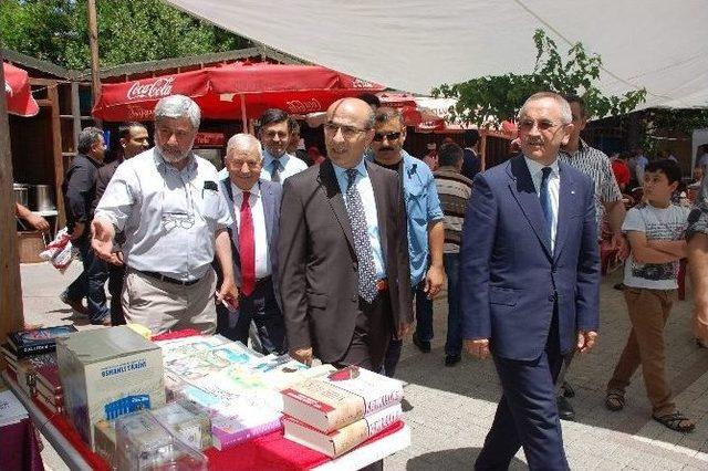 Öğrenciler Yararına Kermes Düzenlendi