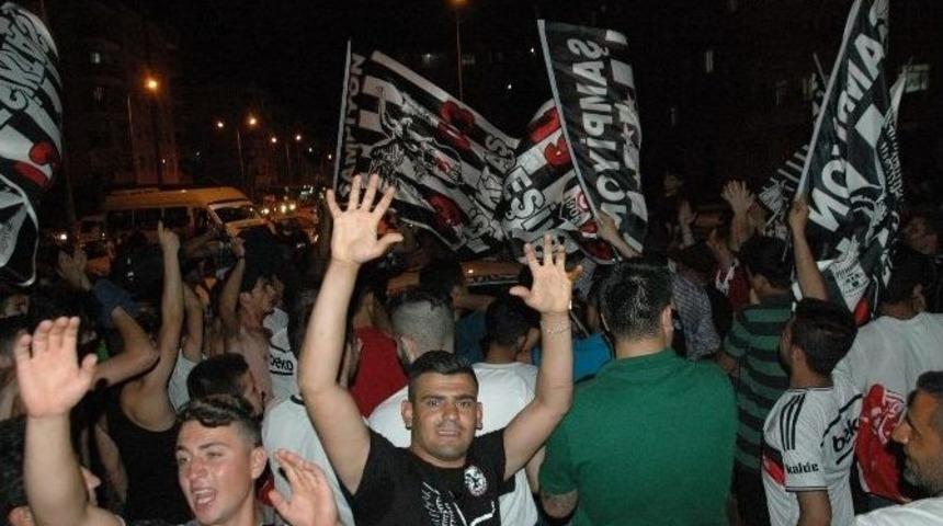Birecik&rsquo;te Beşiktaş Taraftarları Şampiyonluğu Coşkuyla Kutladı