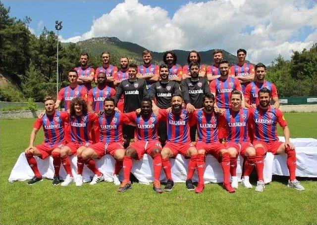 Karabükspor’dan Şampiyonluk Pozu