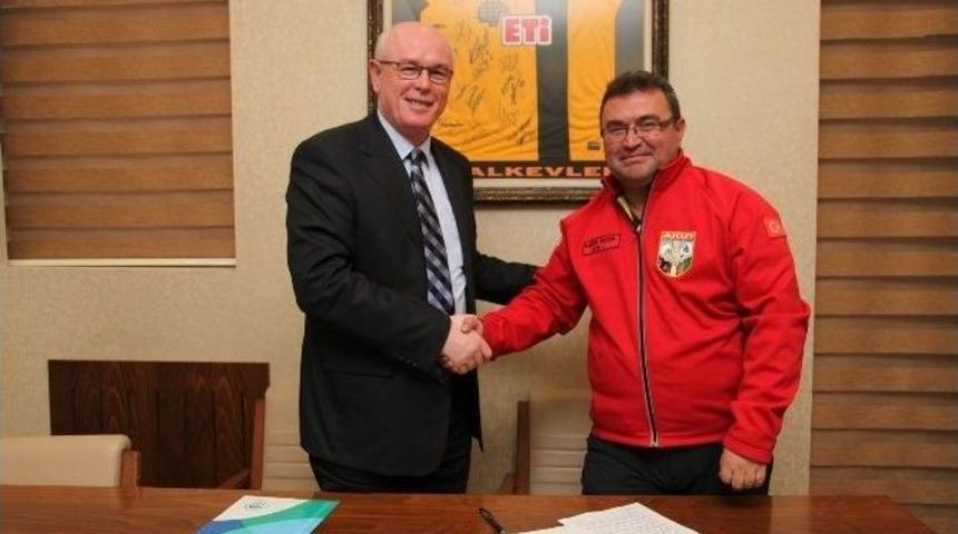 Odunpazarı Belediyesi İle Akut Arasında İşbirliği Protokol&uuml; İmzalandı