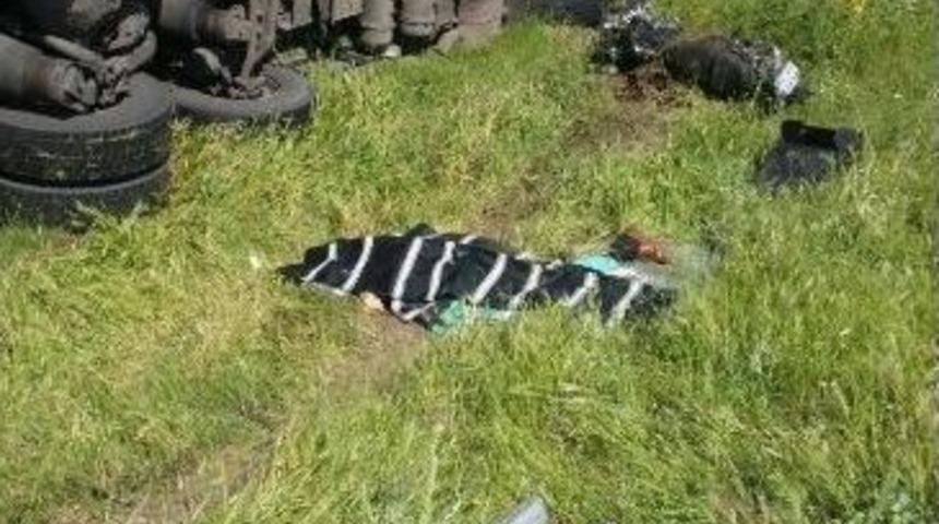 Kamyonun Altında Hayatını Kaybetti