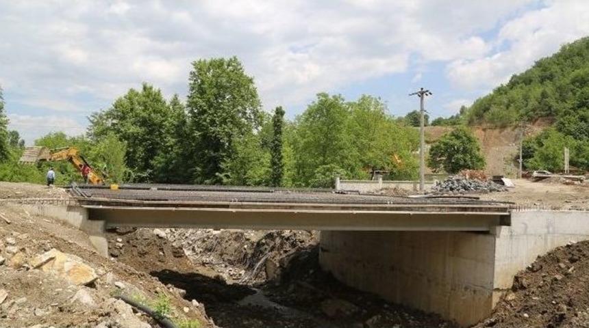 Büyükşehir Belediyesi’nden 3 İlçeye 3 Yeni Köprü