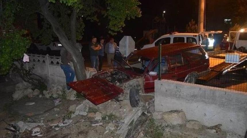 Bolu&rsquo;da Otomobil Evin Bah&ccedil;esine Girdi