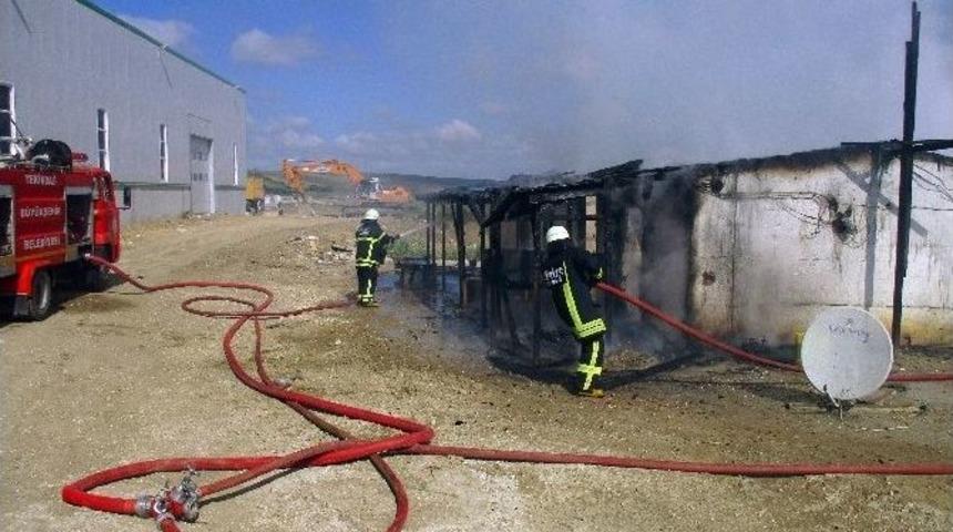 İş&ccedil;ilerin Konakladığı Bina K&uuml;le D&ouml;nd&uuml;