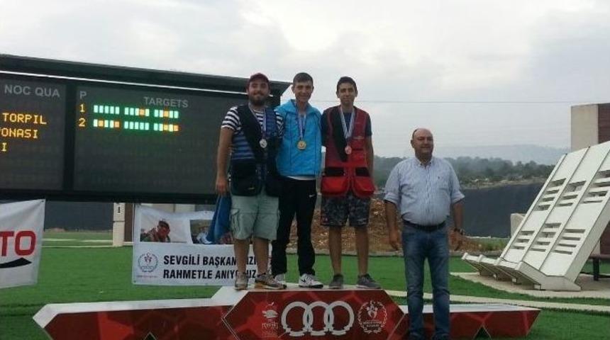 Kağıtsporlu Atıcılardan İki Derece Birden