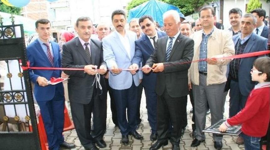 &Ouml;ğrenciler Yararına D&uuml;zenlenen Kermeste Ko&ccedil;, 7 Bin 500 Liraya Alıcı Buldu