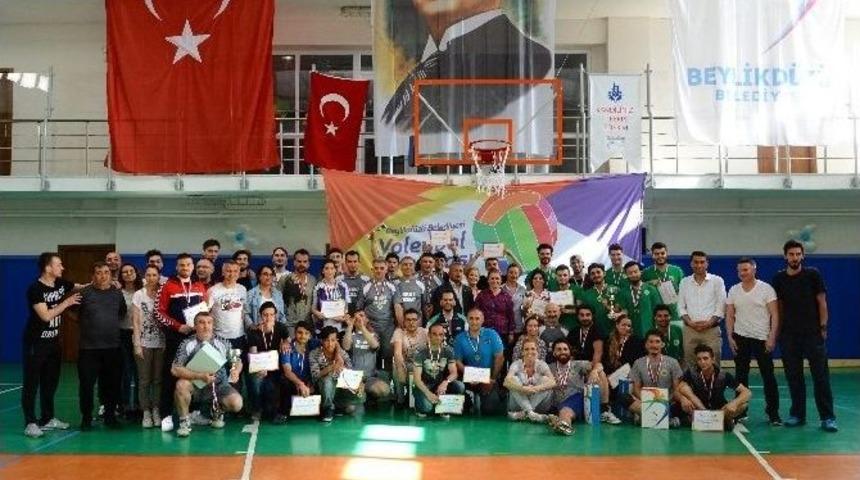 Beylikd&uuml;z&uuml; Belediyesi Amat&ouml;r Voleybol Turnuvası Şampiyonu Belli Oldu
