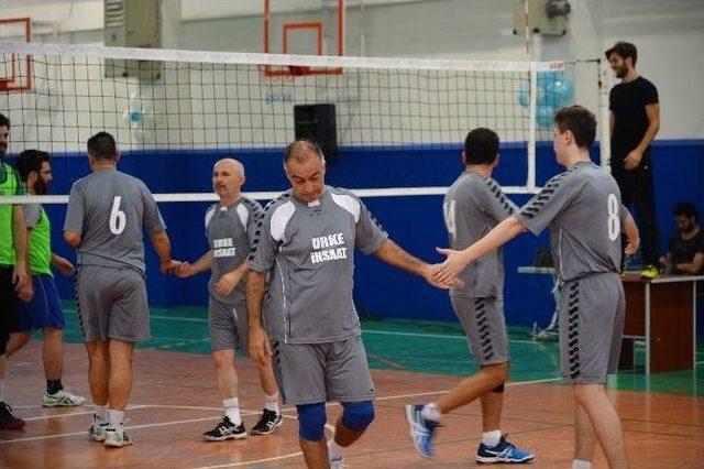 Beylikdüzü Belediyesi Amatör Voleybol Turnuvası Şampiyonu Belli Oldu