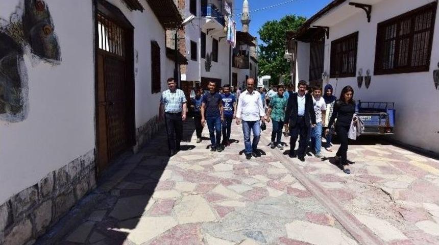 Adıyaman&rsquo;dan Gelen &Ouml;ğrenciler, Tarihi Mekanları Gezdi