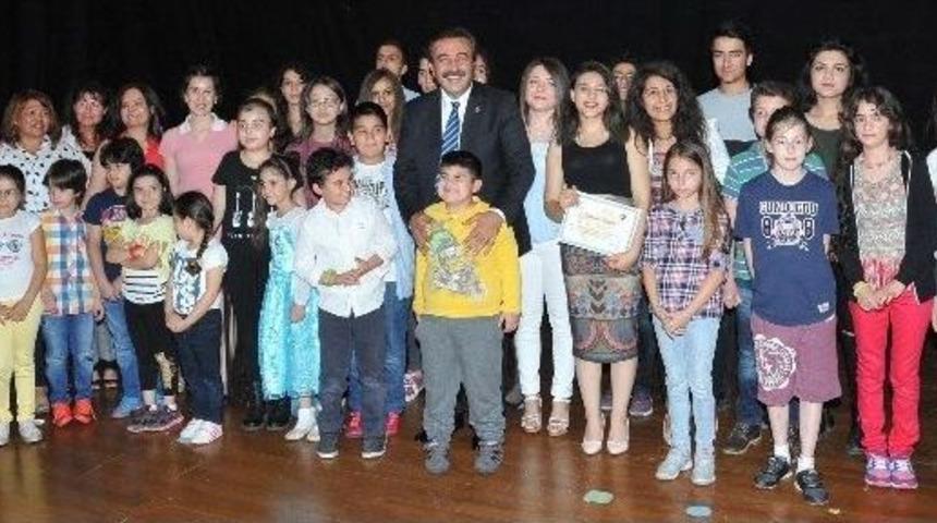 Tiyatro Kursuna Yabancı İlgisi