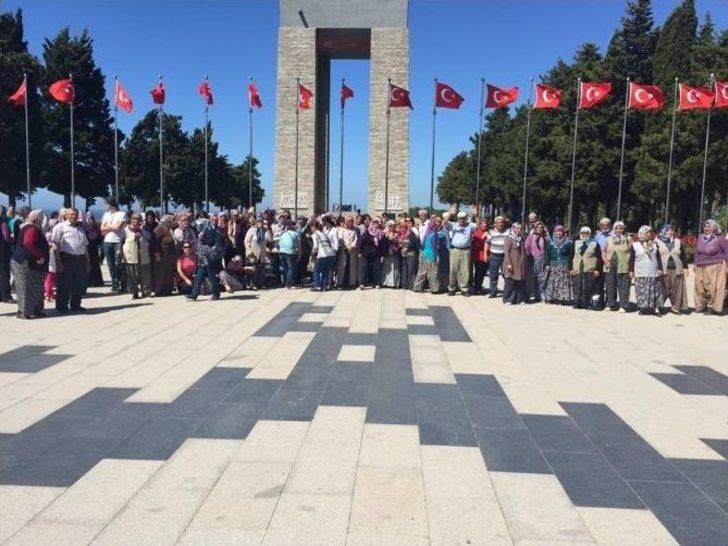 Manisalılar Kahraman Atalarının Huzurunda G5