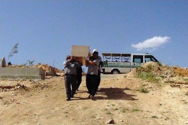 Gaziantep Bombacısı Defnedildi