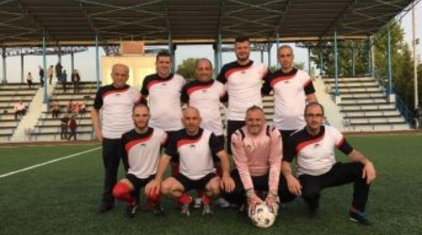 İzmit Belediye Turnuvasında Heyecan Dorukta