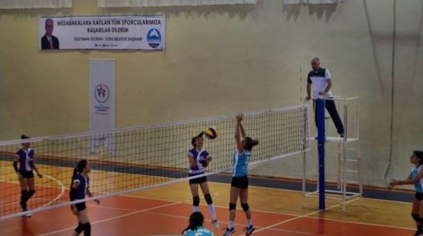 S&ouml;ke&rsquo;de Gen&ccedil;lik Haftası Voleybol Şampiyonası Sona Erdi