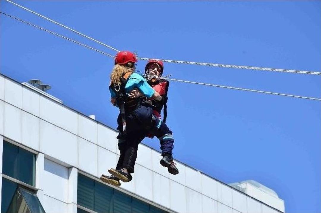 Engelli Sarayındaki Tatbikat Filim Sahnelerini Aratmadı