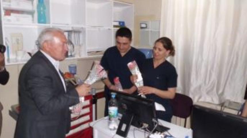 Lapseki&rsquo;de Hemşireler Haftası Kutlamaları