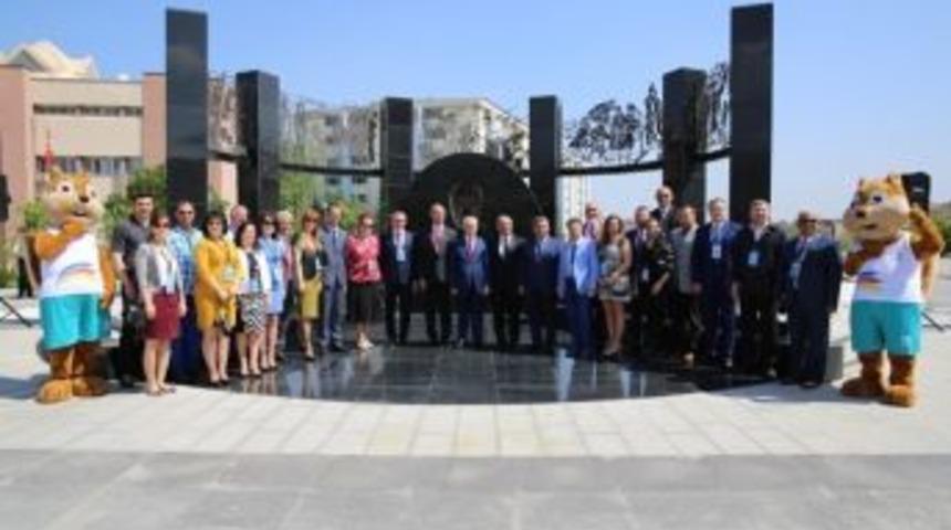 Bozbey: &ldquo;spor Şenlikleri İle Kalıcı Dostluk K&ouml;pr&uuml;leri Atılıyor&rdquo;