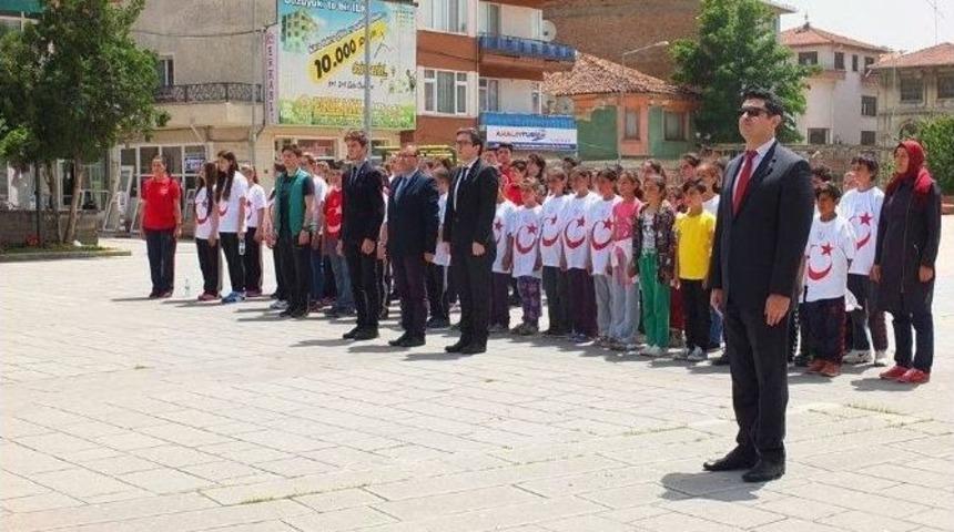 Boz&uuml;y&uuml;k&rsquo;te Gen&ccedil;lik Haftası A&ccedil;ılış Programı Yapıldı