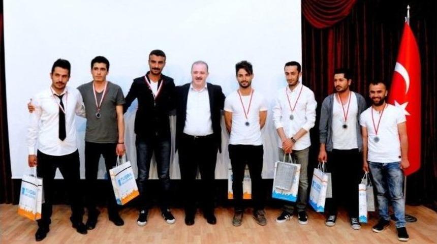 Yy&uuml;&rsquo;de Hemşirelik Haftası Kutlandı